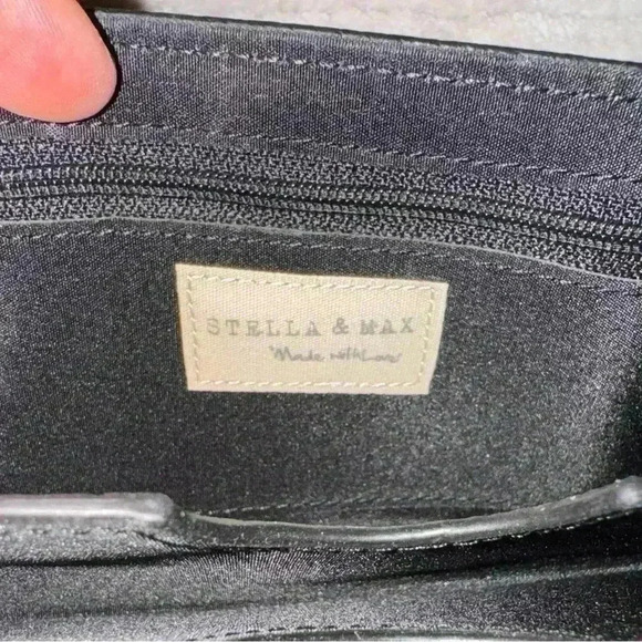 Stella and Max Leather Crossbody Smartphone Wallet Color: Black - Picture 4 of 7